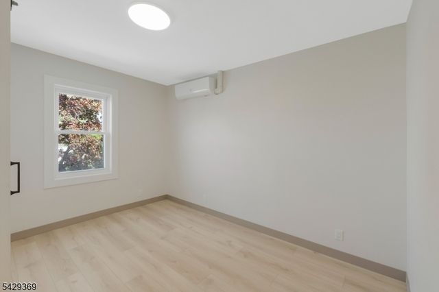146 W Grant Ave, Roselle Park Boro, NJ 07204