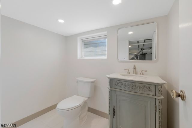 146 W Grant Ave, Roselle Park Boro, NJ 07204