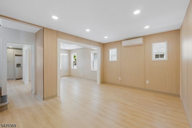 146 W Grant Ave, Roselle Park Boro, NJ 07204