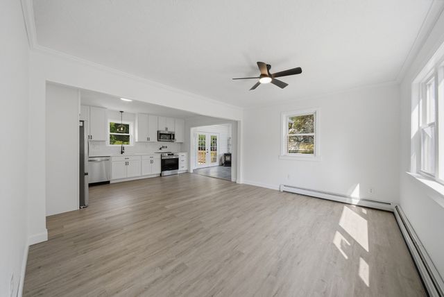 6 Sterling St, Leicester, MA 01524