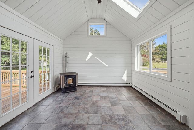 6 Sterling St, Leicester, MA 01524