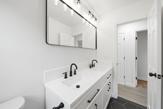 6 Sterling St, Leicester, MA 01524