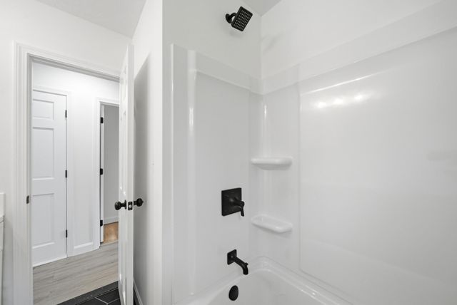6 Sterling St, Leicester, MA 01524