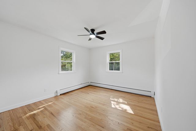 6 Sterling St, Leicester, MA 01524