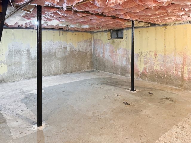 6 Sterling St, Leicester, MA 01524
