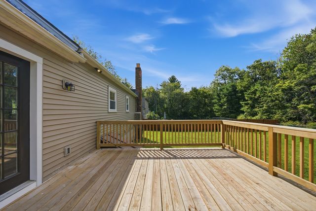 6 Sterling St, Leicester, MA 01524