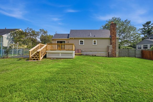 6 Sterling St, Leicester, MA 01524
