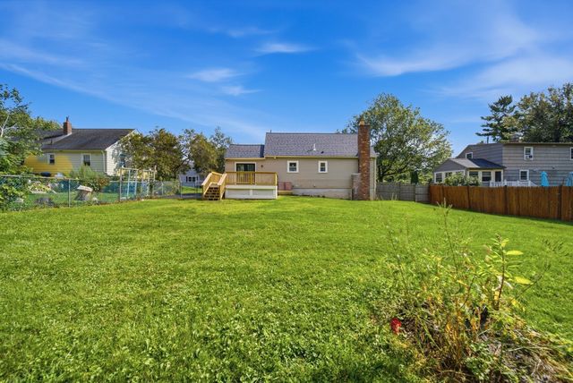6 Sterling St, Leicester, MA 01524