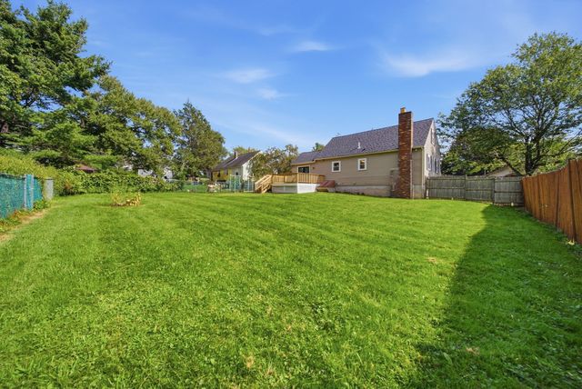6 Sterling St, Leicester, MA 01524