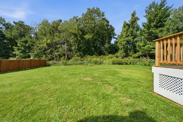 6 Sterling St, Leicester, MA 01524