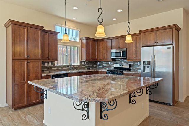 51885 Avenida Bermudas, La Quinta, CA 92253