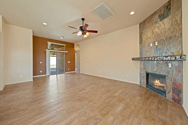 51885 Avenida Bermudas, La Quinta, CA 92253