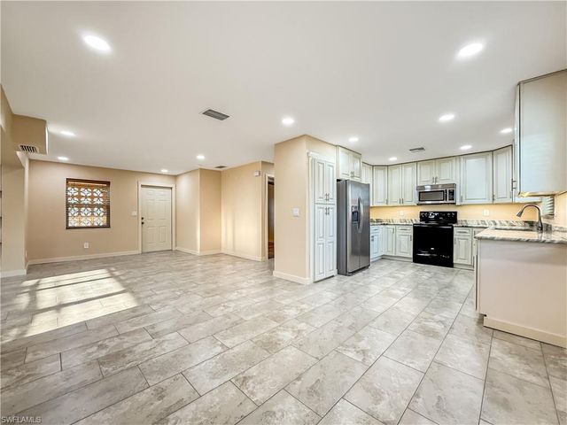 2115 Saint Croix AVE, Fort Myers, FL 33905