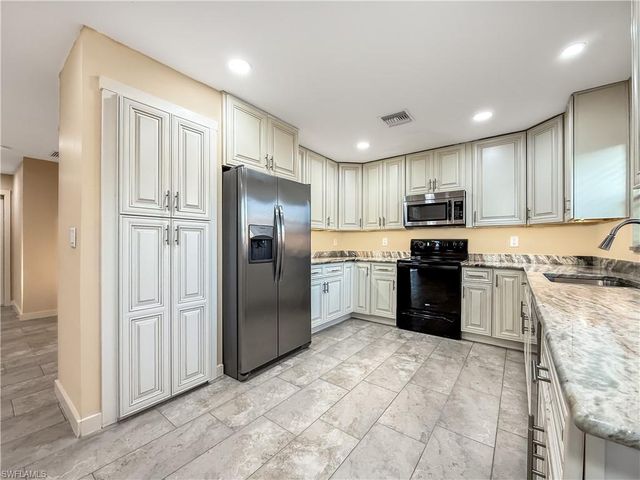 2115 Saint Croix AVE, Fort Myers, FL 33905