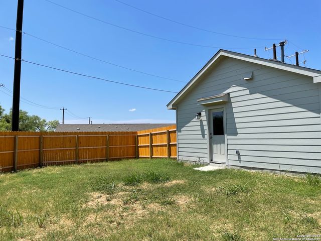 8256 Piedra Medina, San Antonio, TX 78252