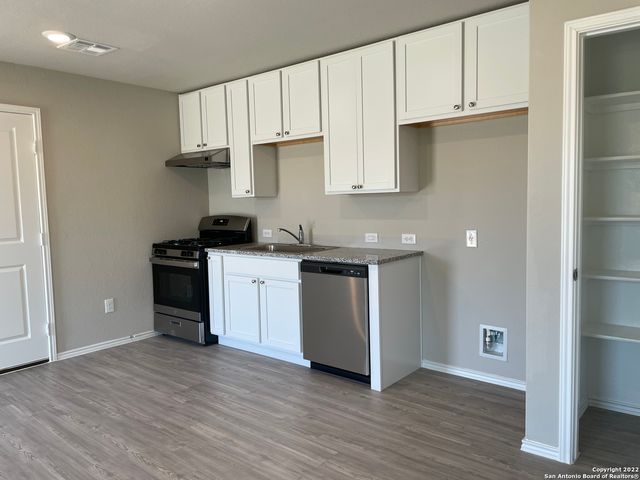 8256 Piedra Medina, San Antonio, TX 78252