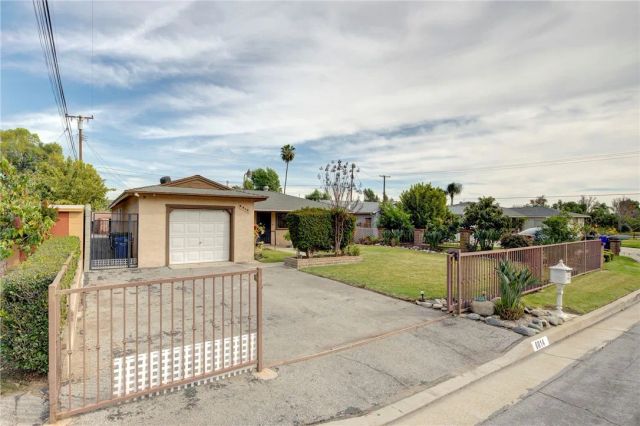 6014 N Fairvale Drive, Azusa, CA 91702