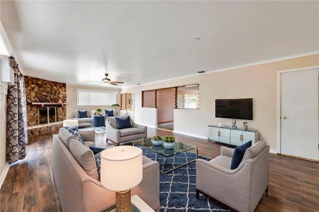 6014 N Fairvale Drive, Azusa, CA 91702