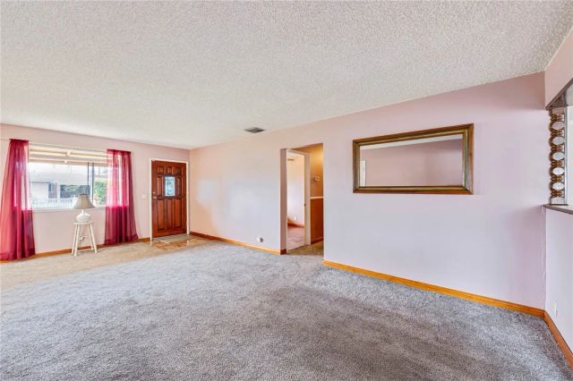 6014 N Fairvale Drive, Azusa, CA 91702