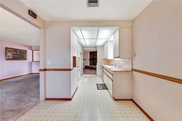 6014 N Fairvale Drive, Azusa, CA 91702