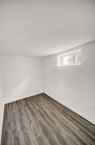 8425 S Homan Avenue, Chicago, IL 60652