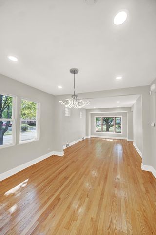 8425 S Homan Avenue, Chicago, IL 60652