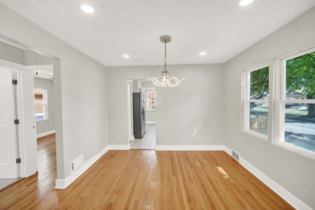 8425 S Homan Avenue, Chicago, IL 60652