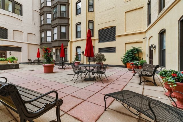 4 Charlesgate E 606, Boston, MA 02215