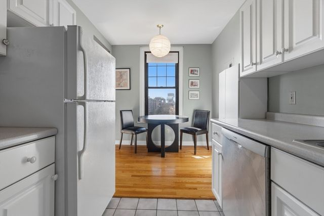 4 Charlesgate E 606, Boston, MA 02215