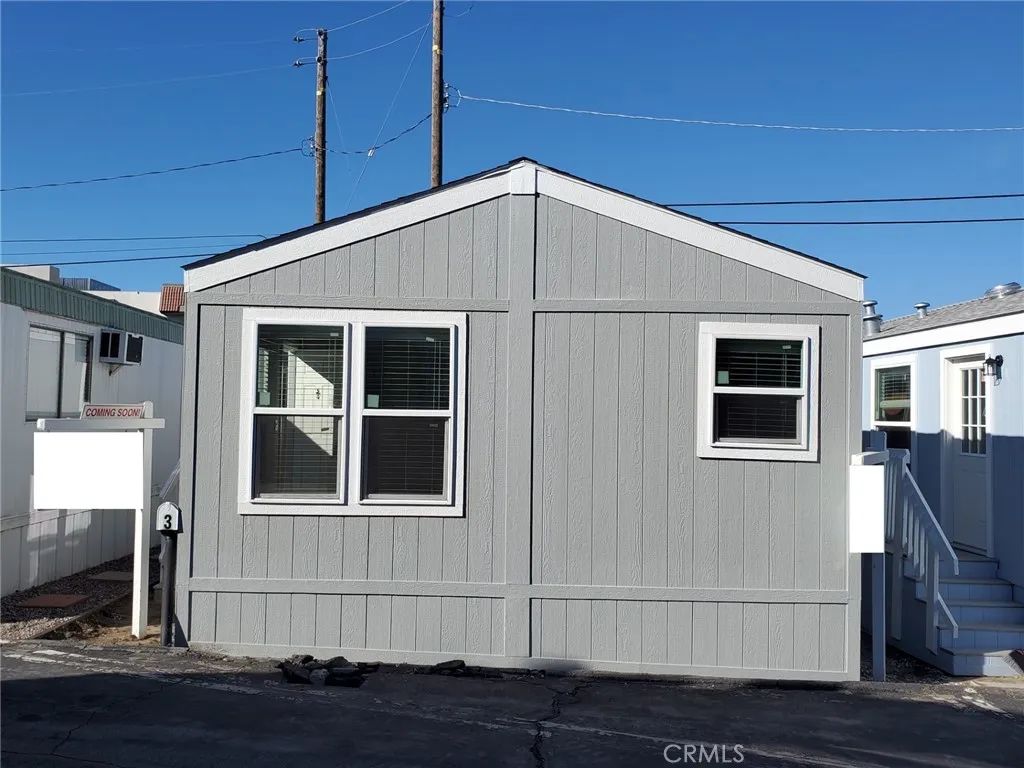 8100 Foothill 3, Sunland, CA 91040