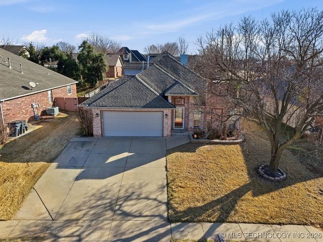 11523 S 105th Avenue E, Bixby, OK 74008