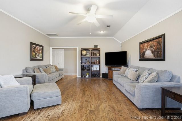 11523 S 105th Avenue E, Bixby, OK 74008