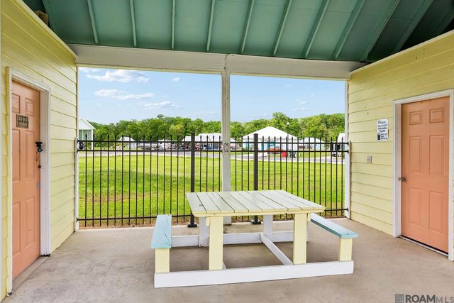 17258 Tchula Dr, Springfield, LA 70462