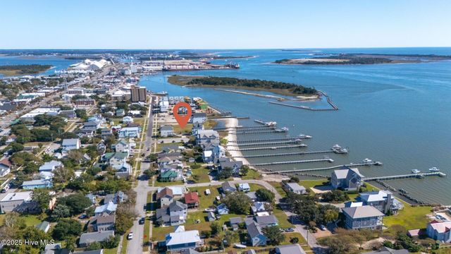 1013 Shepard Street, Morehead City, NC 28557