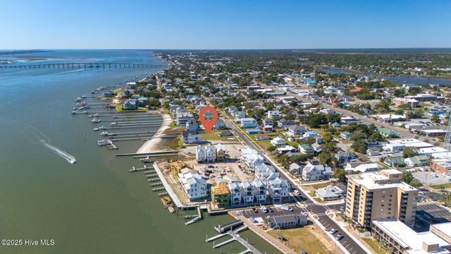 1013 Shepard Street, Morehead City, NC 28557