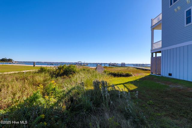 1013 Shepard Street, Morehead City, NC 28557