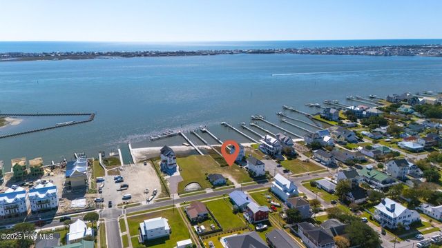1013 Shepard Street, Morehead City, NC 28557