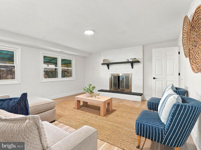 409 JUNEWOOD DR, Cherry Hill, NJ 08003