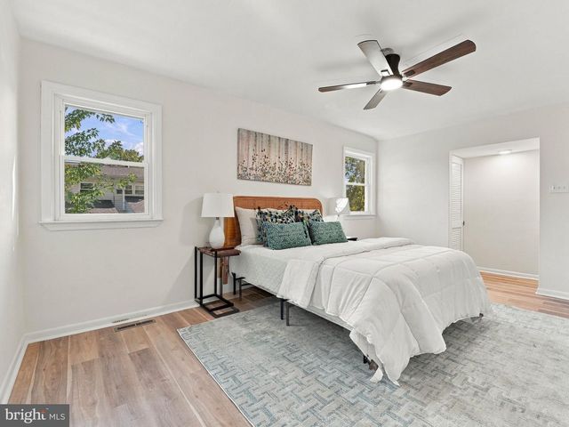 409 JUNEWOOD DR, Cherry Hill, NJ 08003