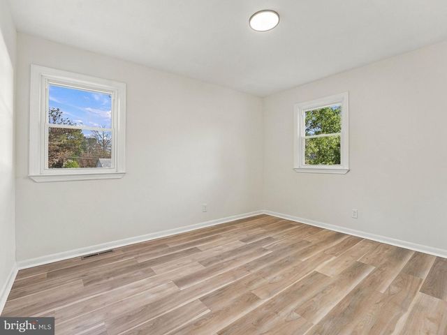 409 JUNEWOOD DR, Cherry Hill, NJ 08003