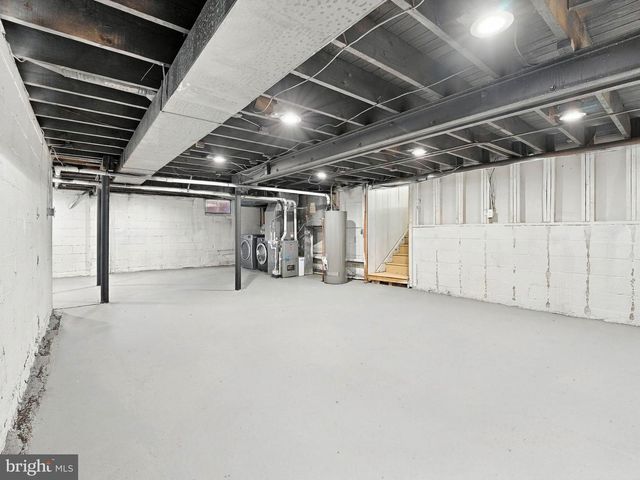 409 JUNEWOOD DR, Cherry Hill, NJ 08003