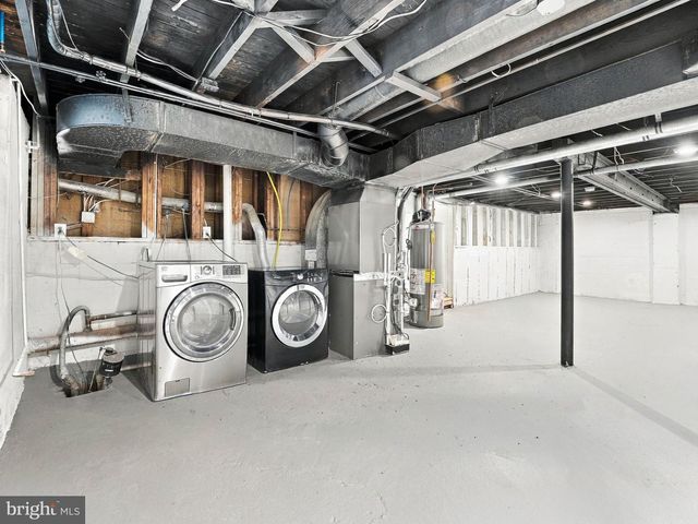 409 JUNEWOOD DR, Cherry Hill, NJ 08003