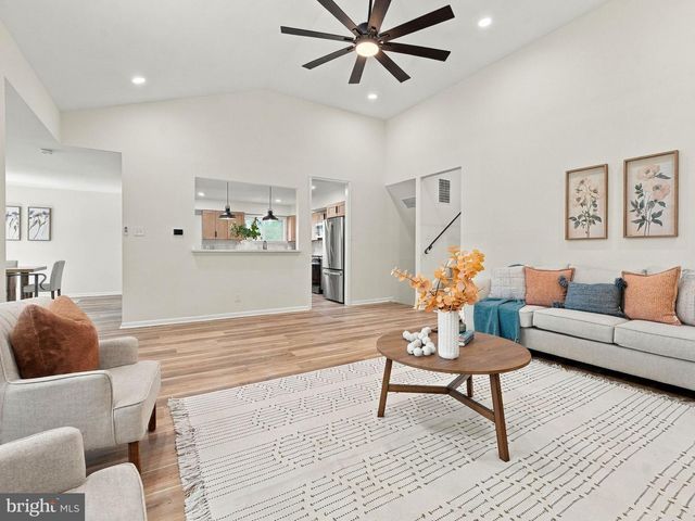 409 JUNEWOOD DR, Cherry Hill, NJ 08003