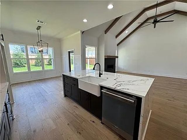 2714 Eris Avenue, Lowell, AR 72745