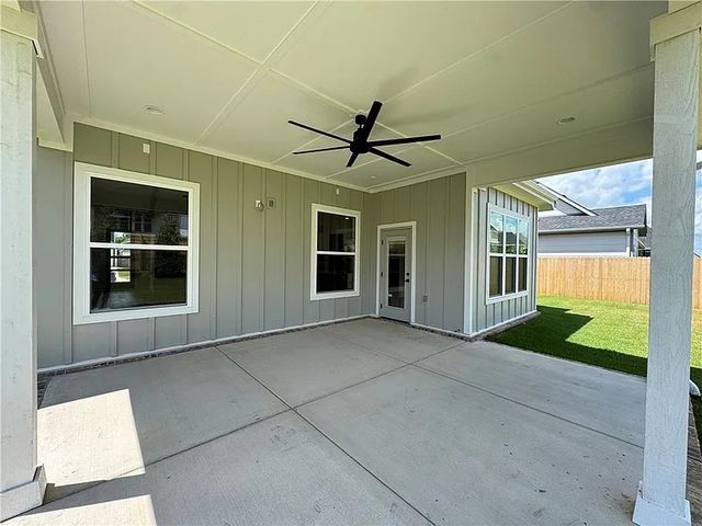 2714 Eris Avenue, Lowell, AR 72745