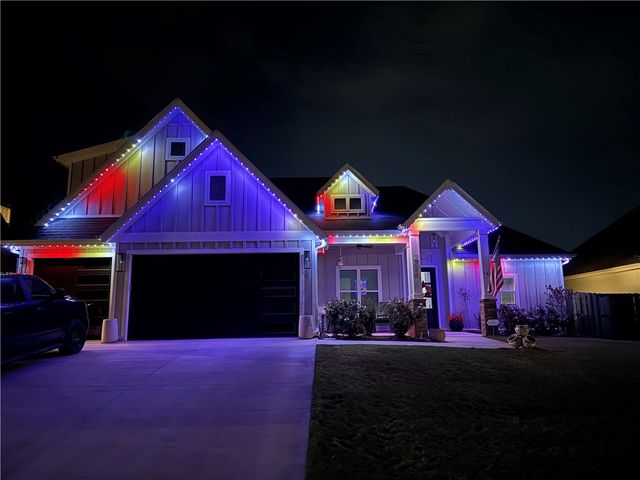2714 Eris Avenue, Lowell, AR 72745