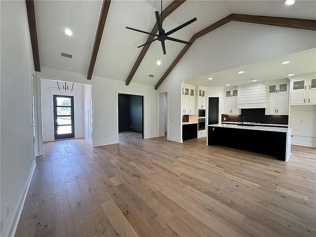 2714 Eris Avenue, Lowell, AR 72745