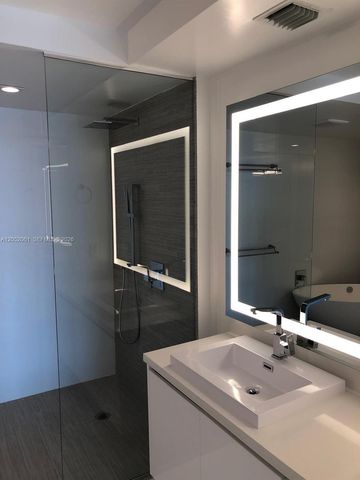 330 Sunny Isles Boulevard 52401, Sunny Isles Beach, FL 33160
