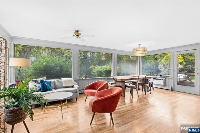 8 Halsey Lane, Closter, NJ 07624