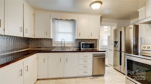 1001 N Cannon Boulevard, Kannapolis, NC 28083